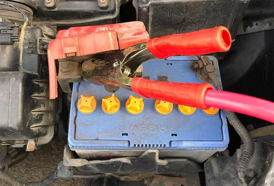 red positive wire on positive terminal of battery