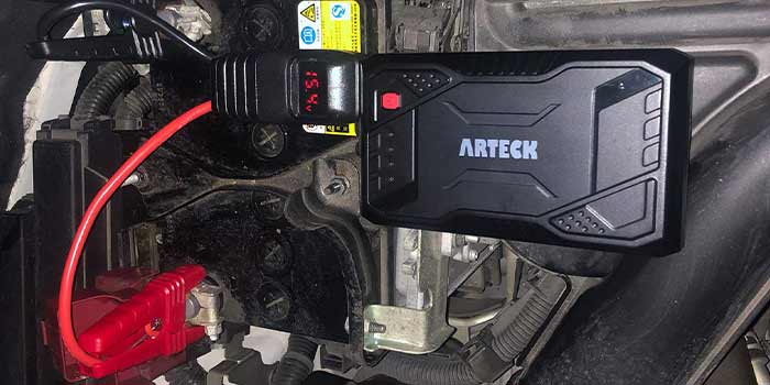 will a jump starter charge a battery